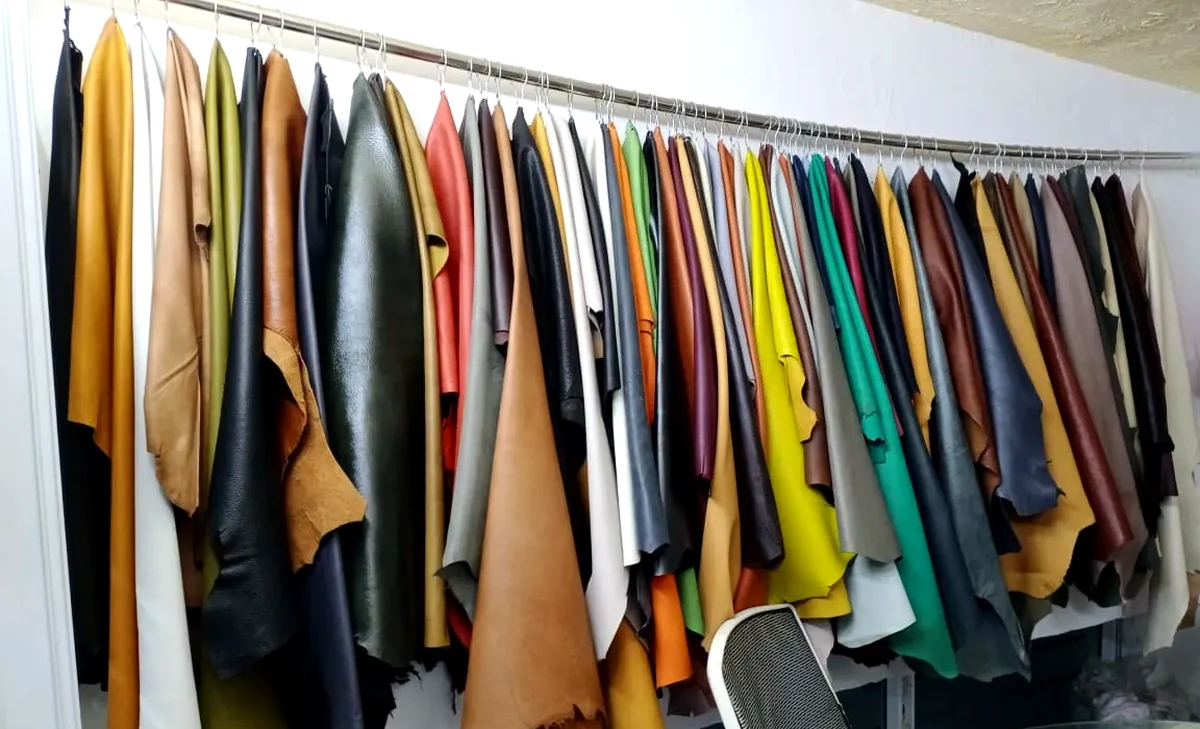 Leather colour selection